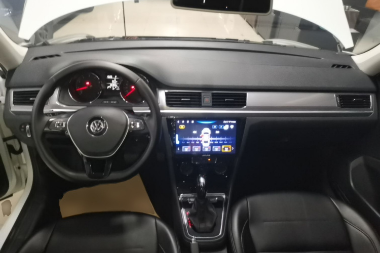 Volkswagen Bora 2020 car image #10