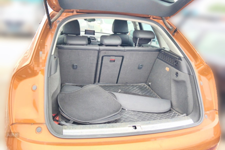 Audi Q3 2015 car image #21