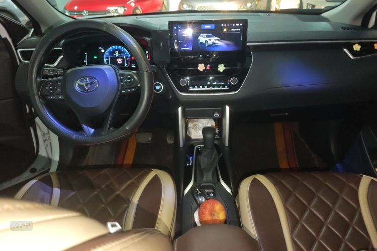 Toyota Corolla Cross 2024 car image #11