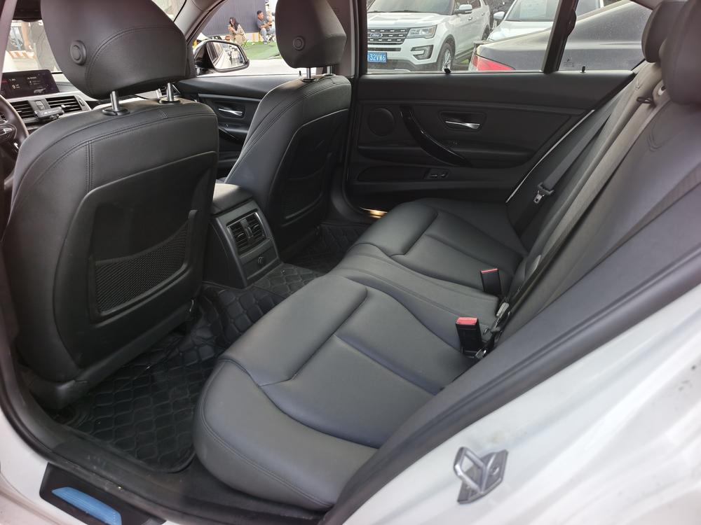 BMW 3 Series 2018 #22 BMW 3 Series 2018 car image #22