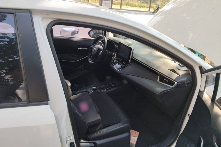 Toyota Corolla 2022 immagine di auto #21