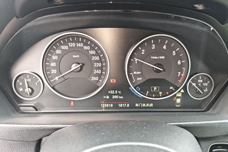 BMW 3 Series 2018 #16 BMW 3 Series 2018 car image #16
