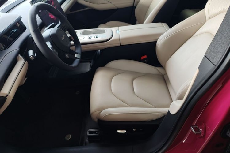 MI SU7 2025 car image #15