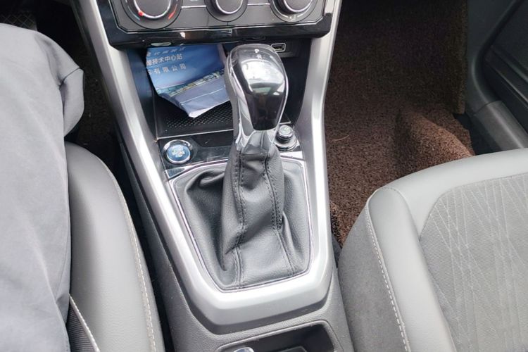 Volkswagen T-Cross 2021 car image #16