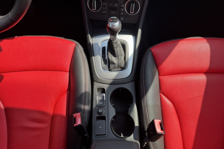 Audi Q3 2017 car image #26