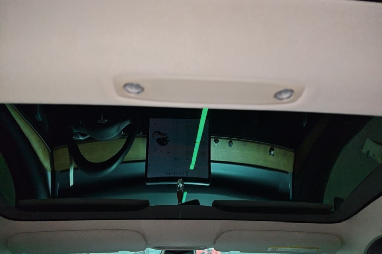 Tesla Model 3 2021 car image #18