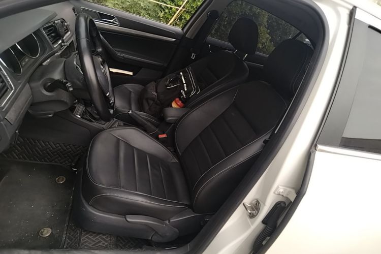 Volkswagen Lavida 2018 car image #15
