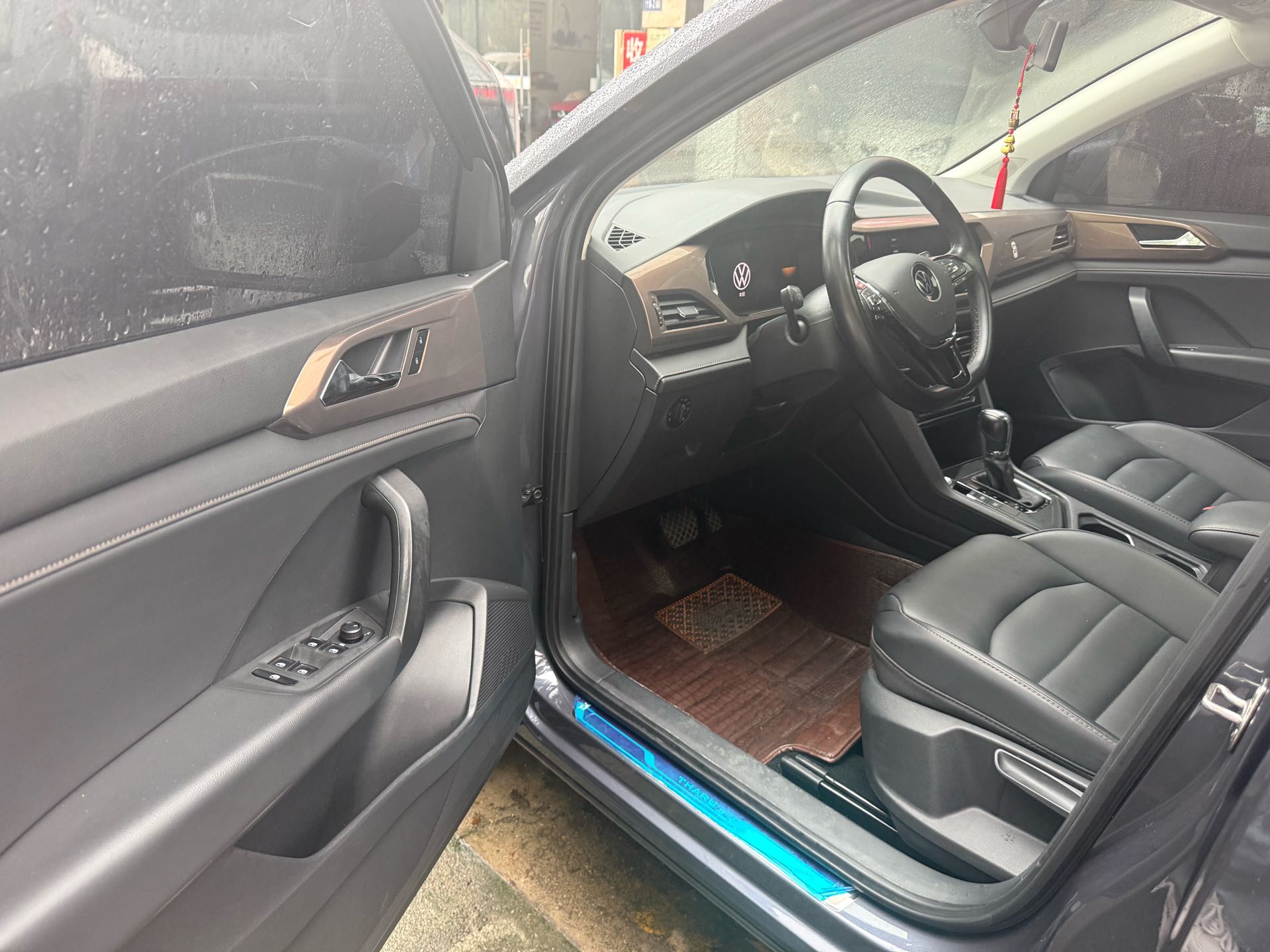 2022 car image #5