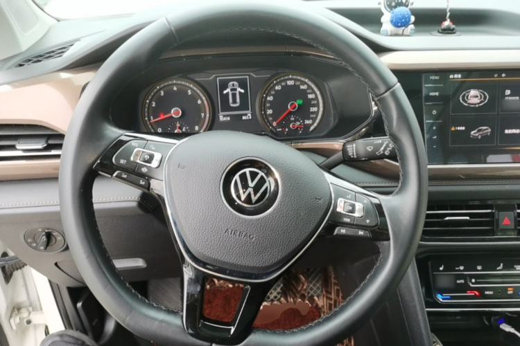 Volkswagen Tharu 2021 car image #11