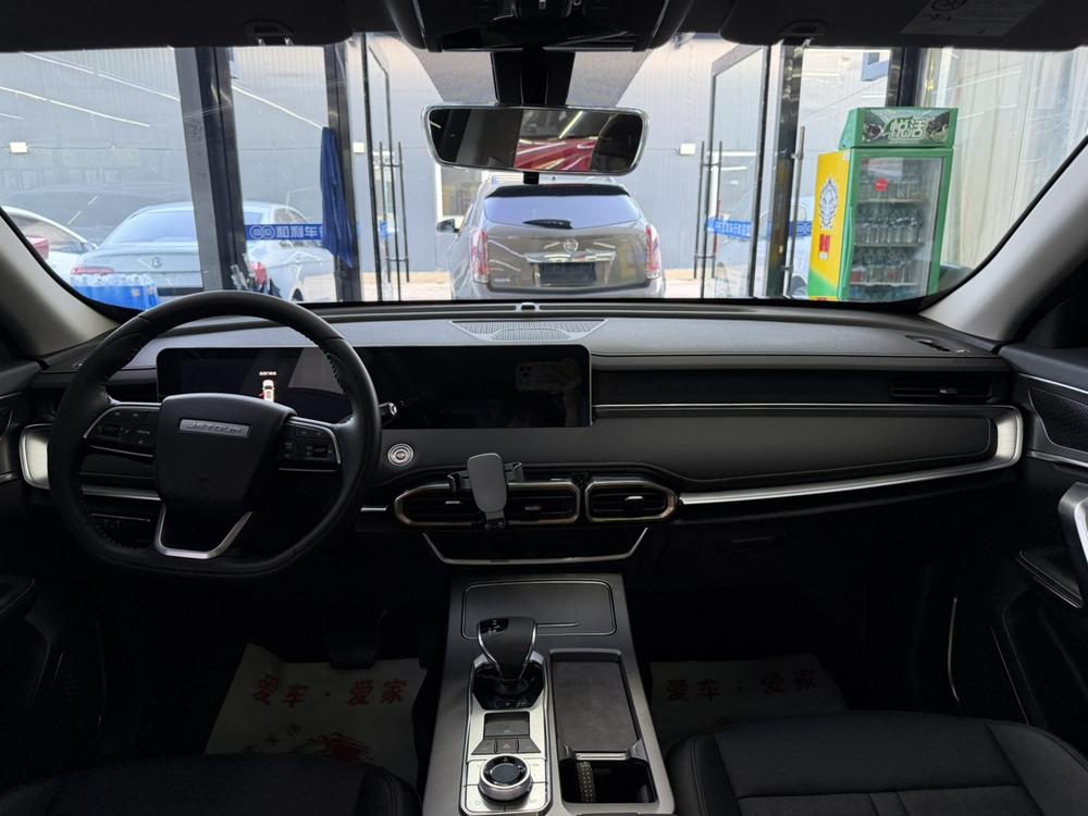 Jetour X70 PLUS 2025 car image #12
