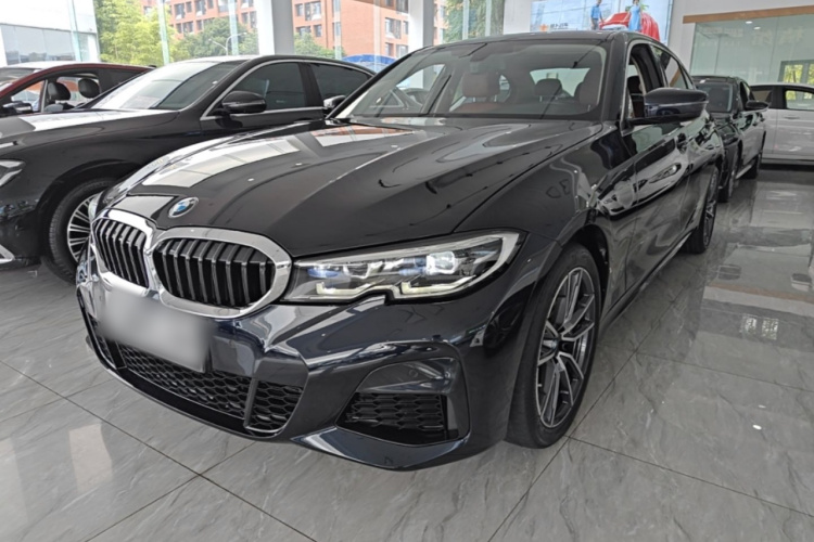 BMW 3 Series 2022 #2 BMW 3 Series 2022 car image #2