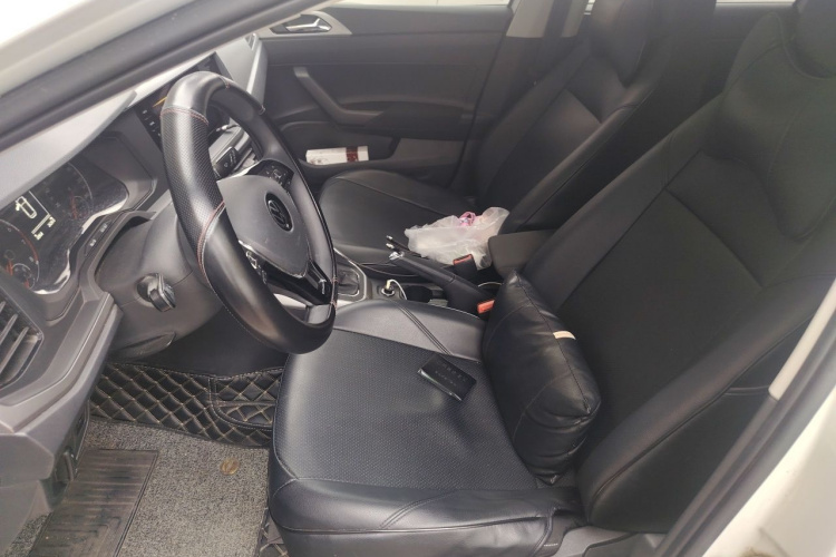 Volkswagen Polo 2021 car image #15