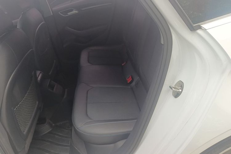 Audi A3 2017 car image #13