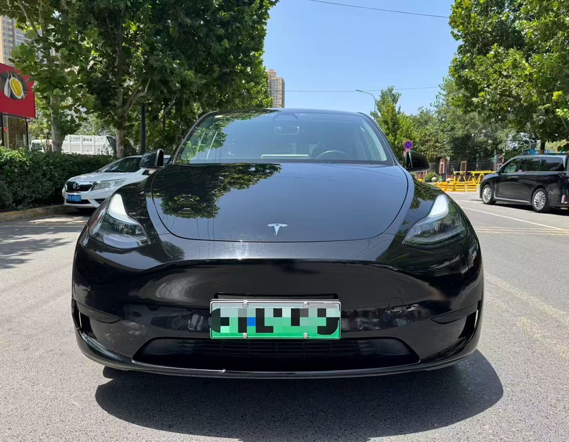 Tesla Model Y 2023 #2 Tesla Model Y 2023 car image #2