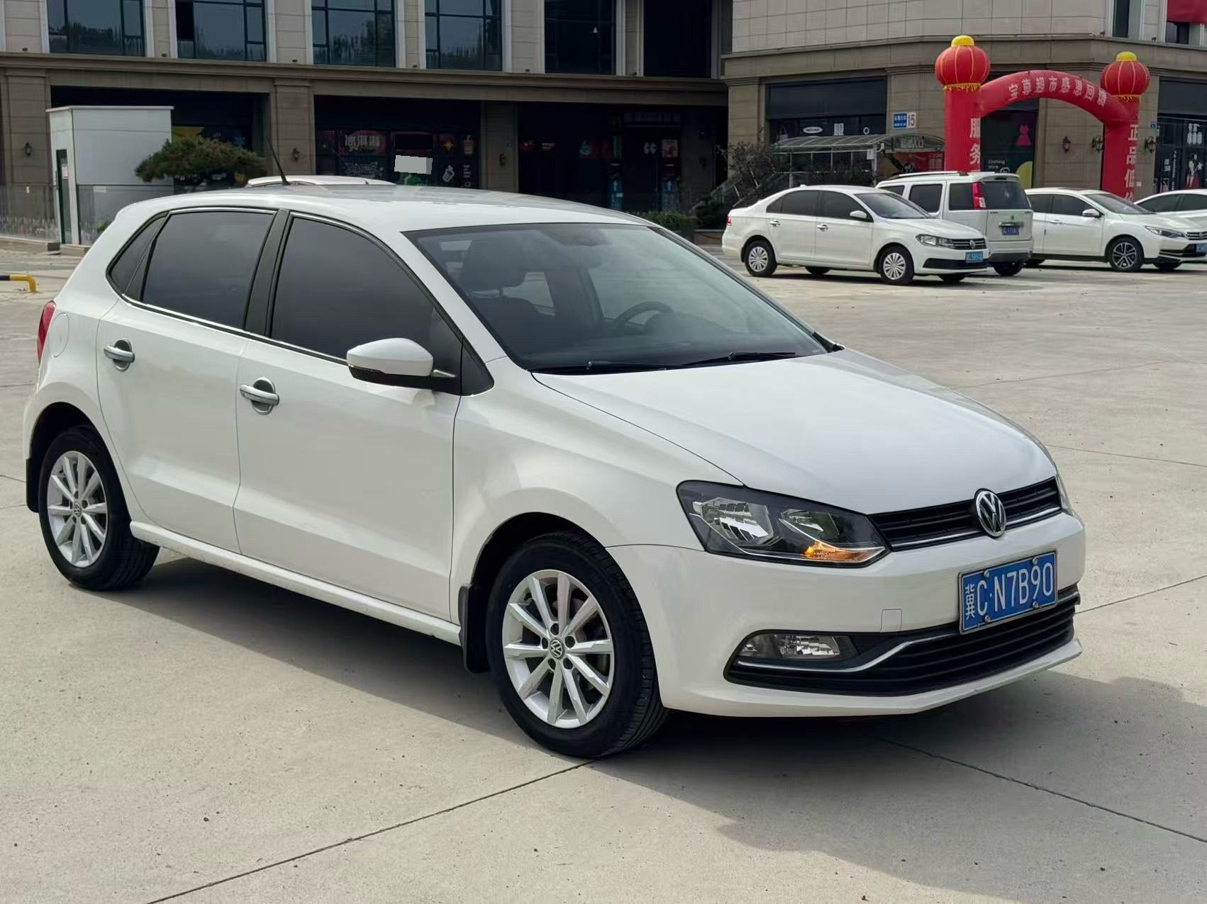 Volkswagen Polo 2015 car image #3