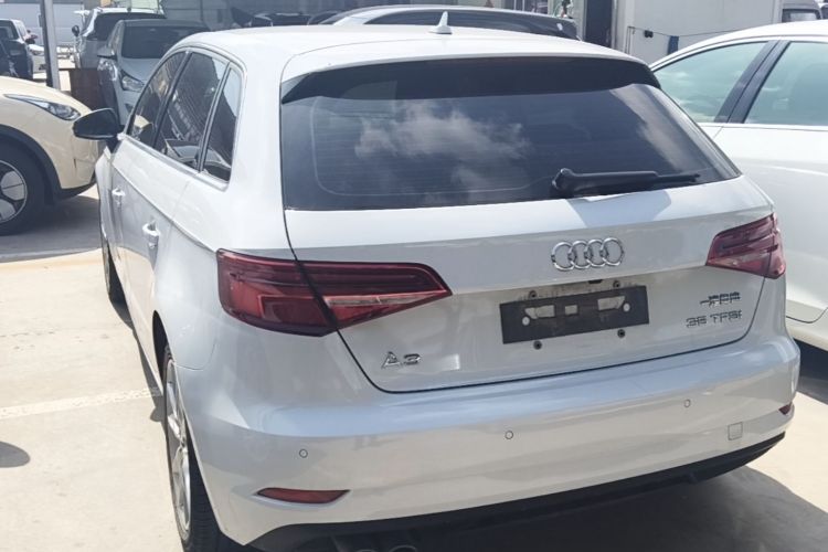 Audi A3 2018 car image #5