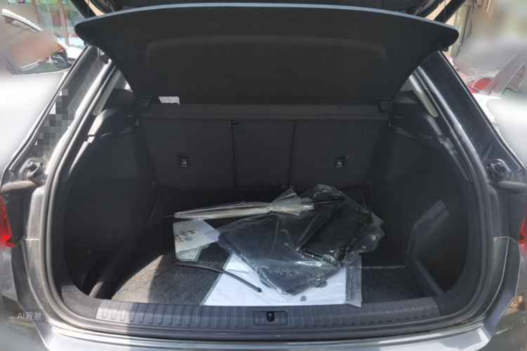 Audi Q3 2021 car image #21