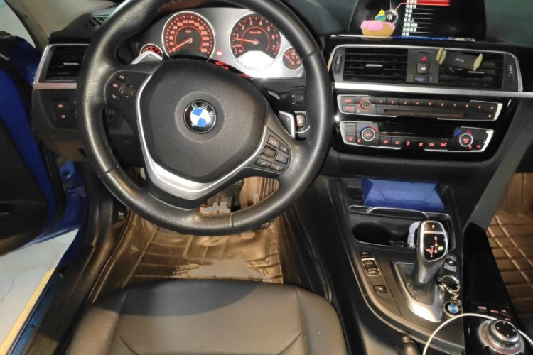 BMW 3 Series 2017 #15 BMW 3 Series 2017 car image #15