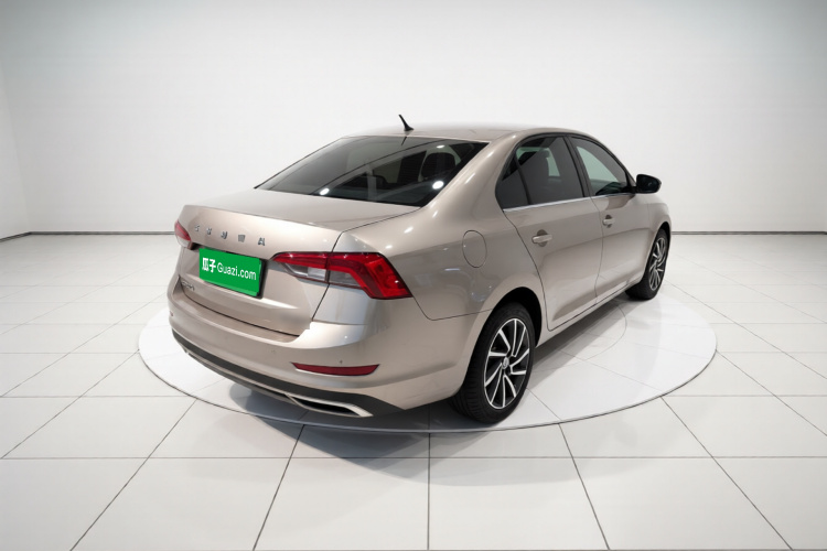 Skoda Rapid 2020 image de voiture #7