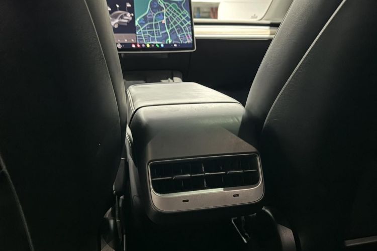 Tesla Model Y 2021 #21 Tesla Model Y 2021 immagine di auto #21