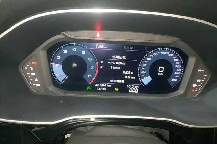 Audi Q3 2021 car image #12