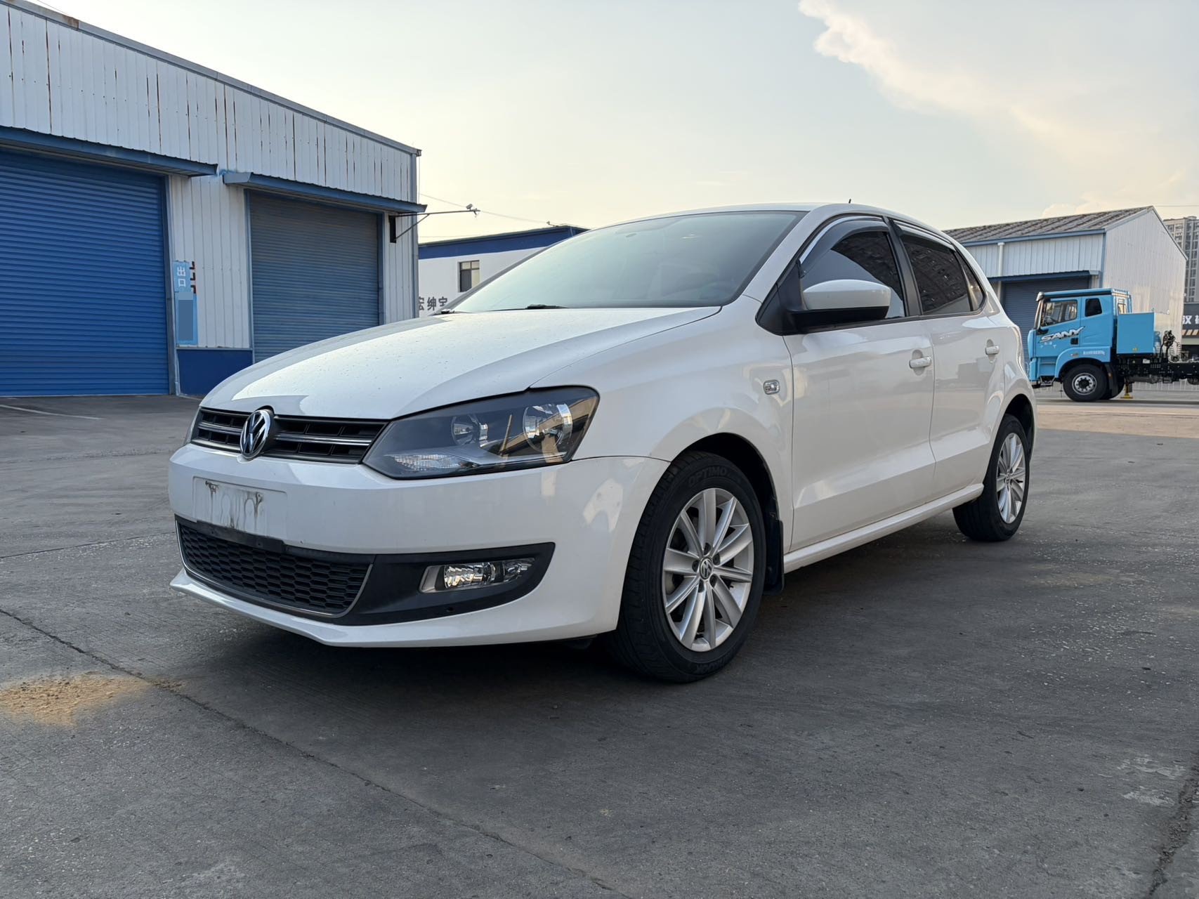 Volkswagen Polo 2012 Volkswagen Polo 2012 car image