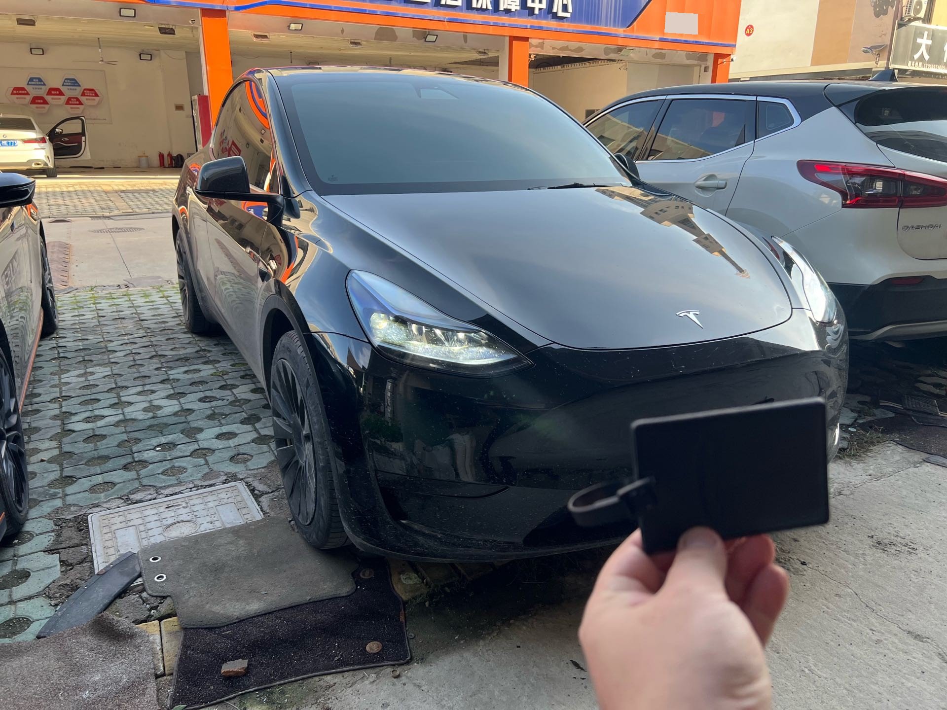 Tesla Model Y 2023 immagine di auto #3