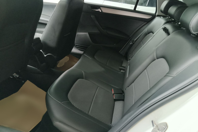 Volkswagen Santana 2016 #13 Volkswagen Santana 2016 car image #13