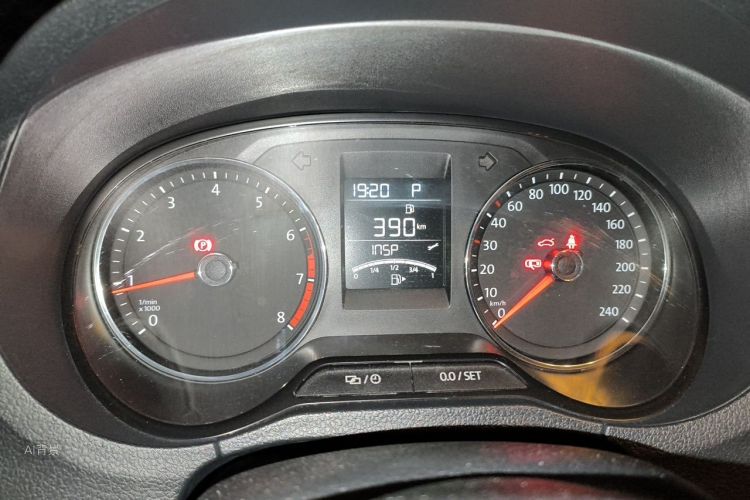 Volkswagen Polo 2016 car image #13