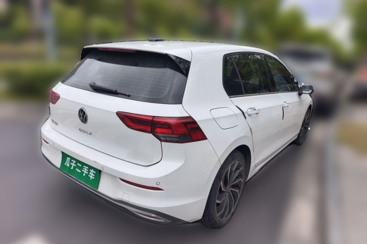 Volkswagen Golf 2022 car image #5