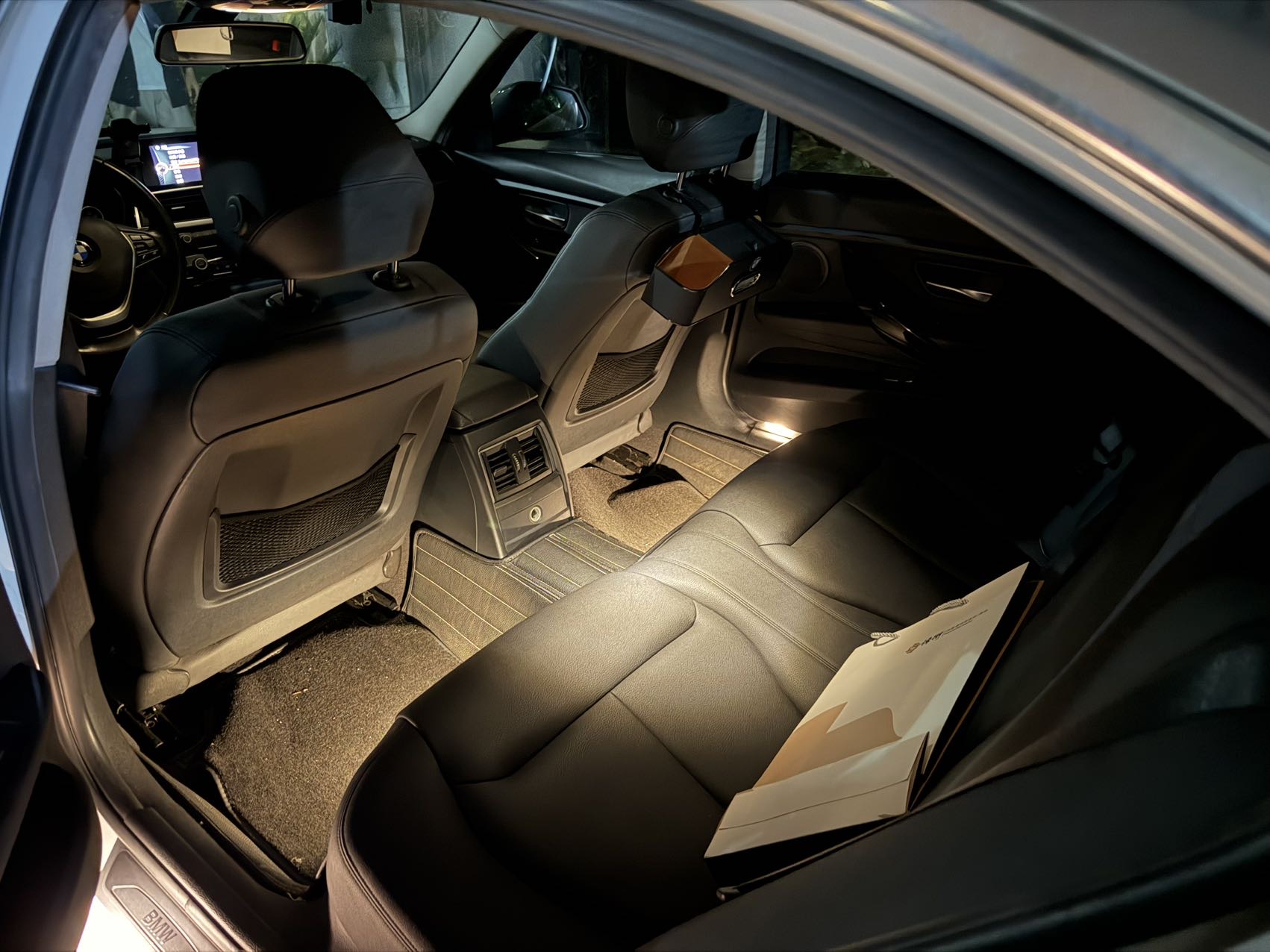 BMW 3 Series 2017 #5 BMW 3 Series 2017 car image #5