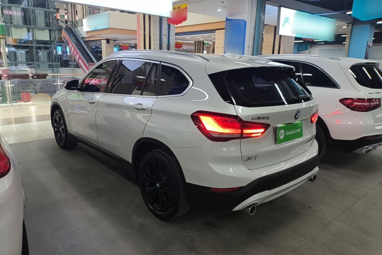 BMW X1 2021 صورة سيارة #5