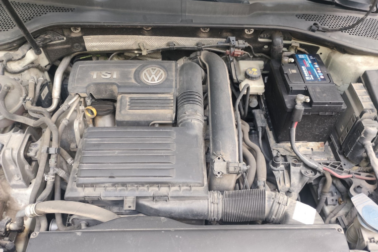 Volkswagen Golf 2017 car image #22