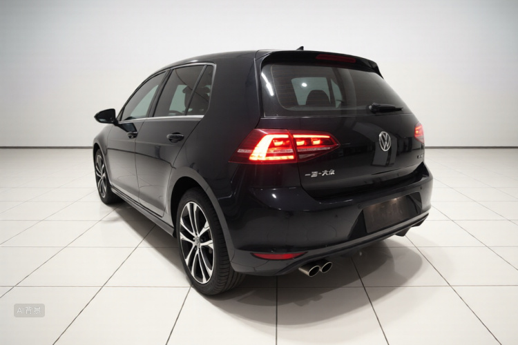 Volkswagen Golf 2017 car image #5