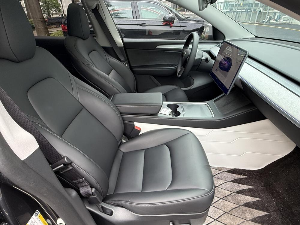 Tesla Model Y 2024 #14 Tesla Model Y 2024 car image #14