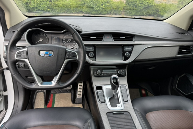 GEELY Emgrand GS 2017 car image #11
