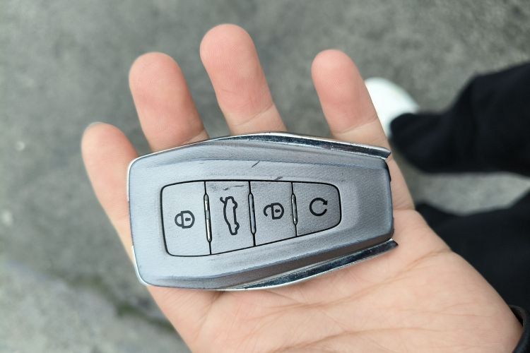 GEELY Coolray 2019 immagine di auto #9