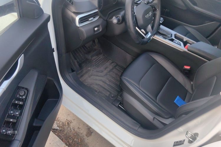 GEELY Emgrand 2025 car image #18