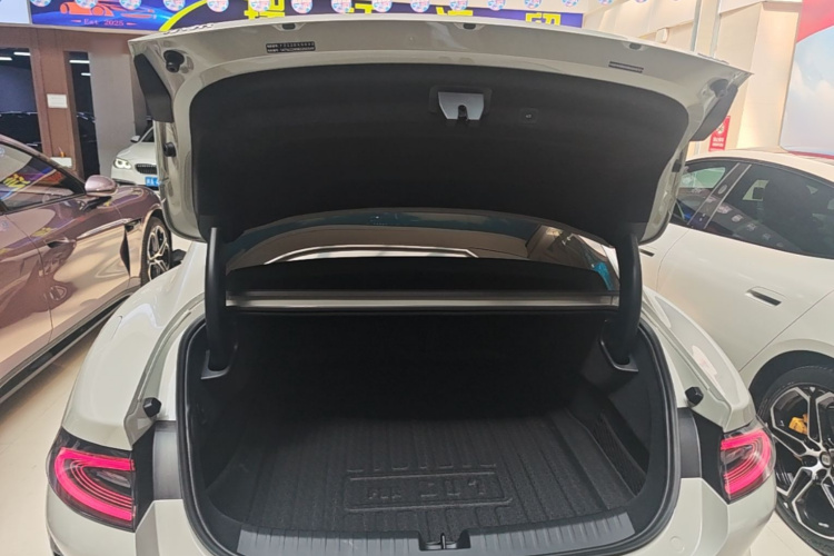 MI SU7 2024 car image #19