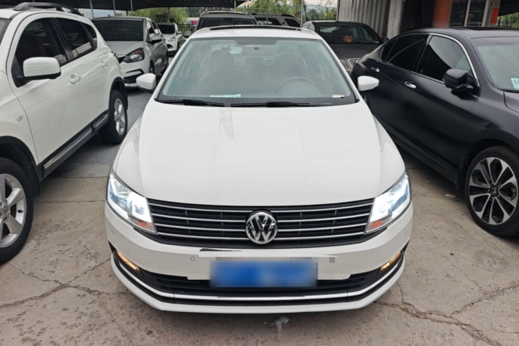 Volkswagen Lavida 2017 car image #3