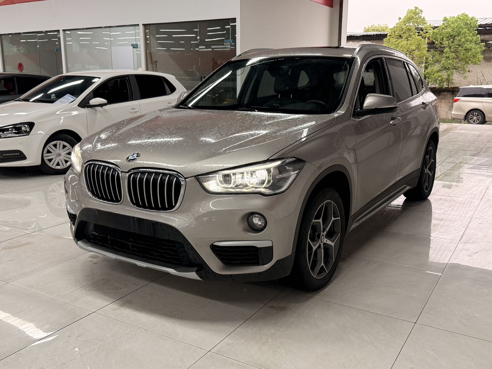 2018 2018 car image