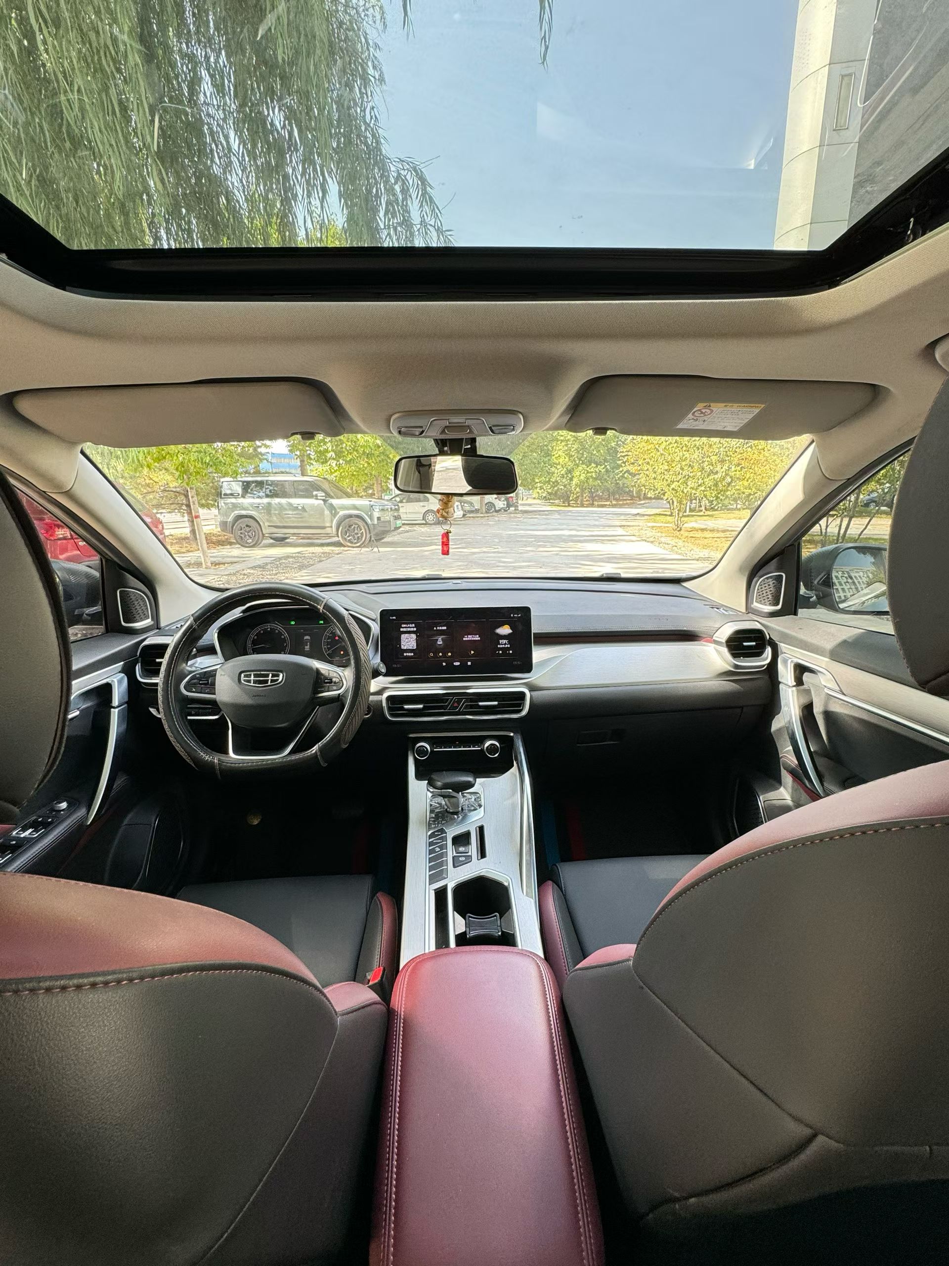 GEELY Coolray 2022 #8 GEELY Coolray 2022 car image #8