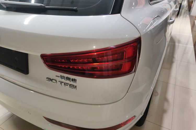 Audi Q3 2016 #8 Audi Q3 2016 car image #8