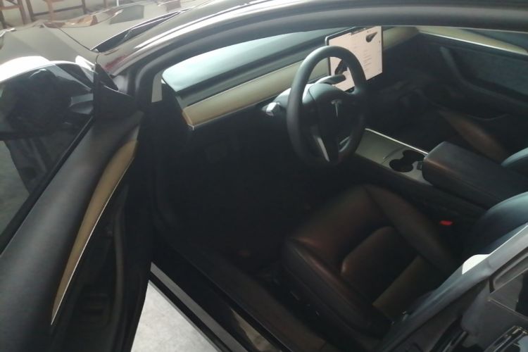 Tesla Model 3 2023 #16 Tesla Model 3 2023 car image #16