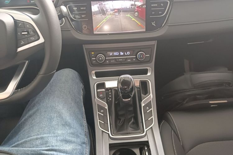 GEELY Emgrand 2020 #14 GEELY Emgrand 2020 car image #14