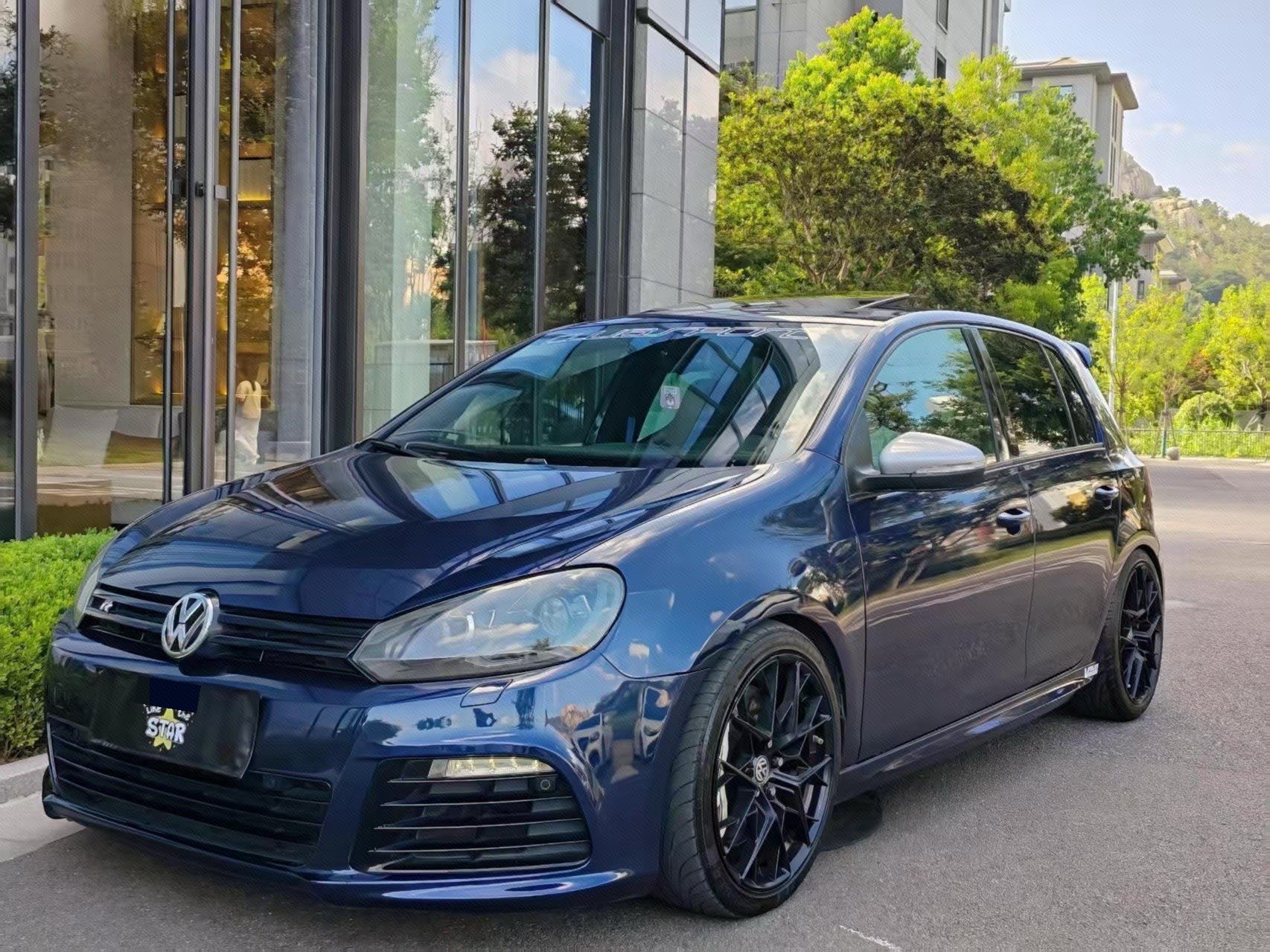 Volkswagen Golf (Imported) 2012 car image 