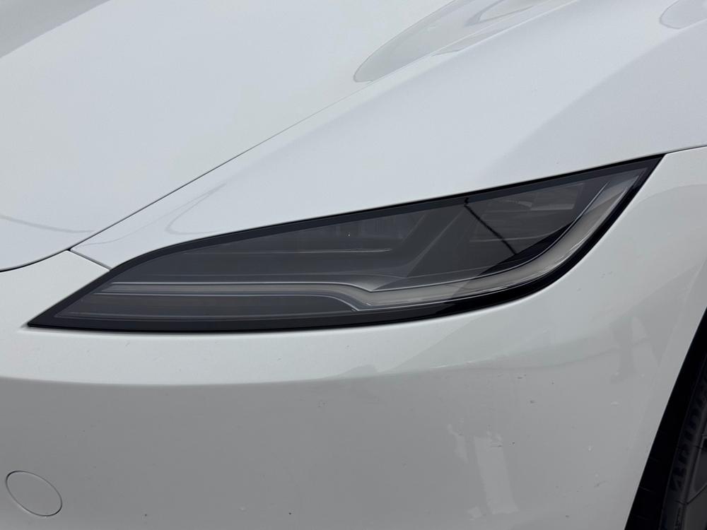 Tesla Model 3 2026 car image #4