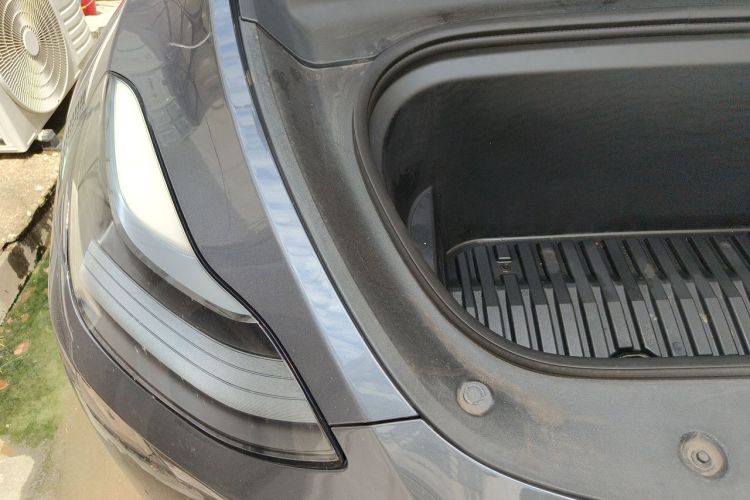 Tesla Model Y 2022 immagine di auto #28