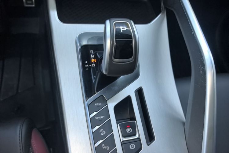 GEELY Coolray 2021 car image #18