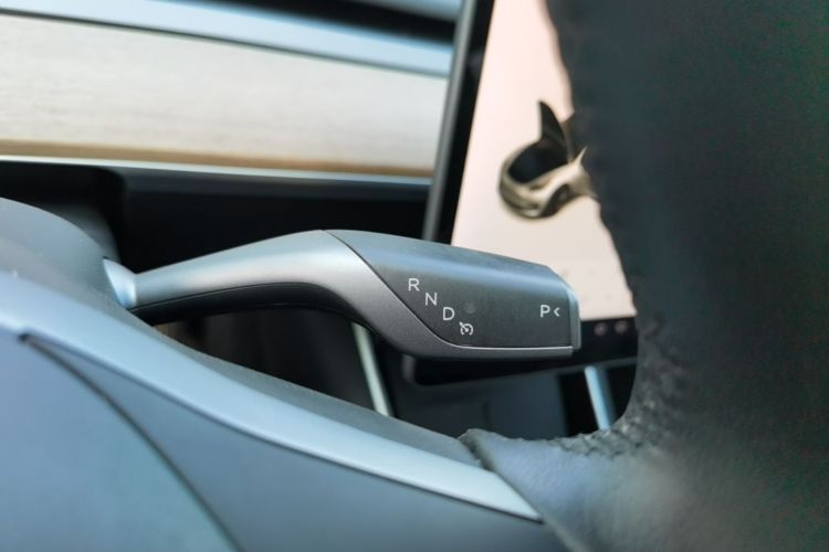 Tesla Model 3 2020 car image #14